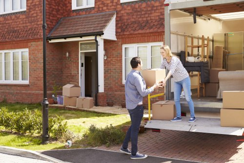 Moving day planning and loading support for Chingford customers